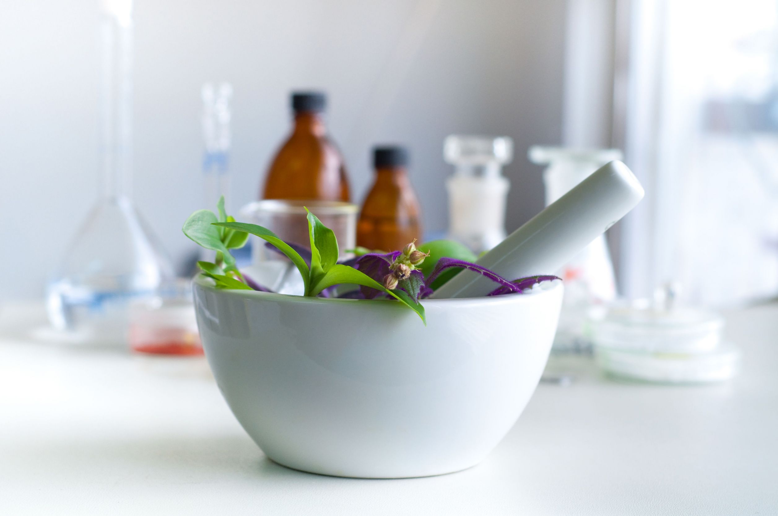 Herbal Tinctures: The Benefits and Side Effects