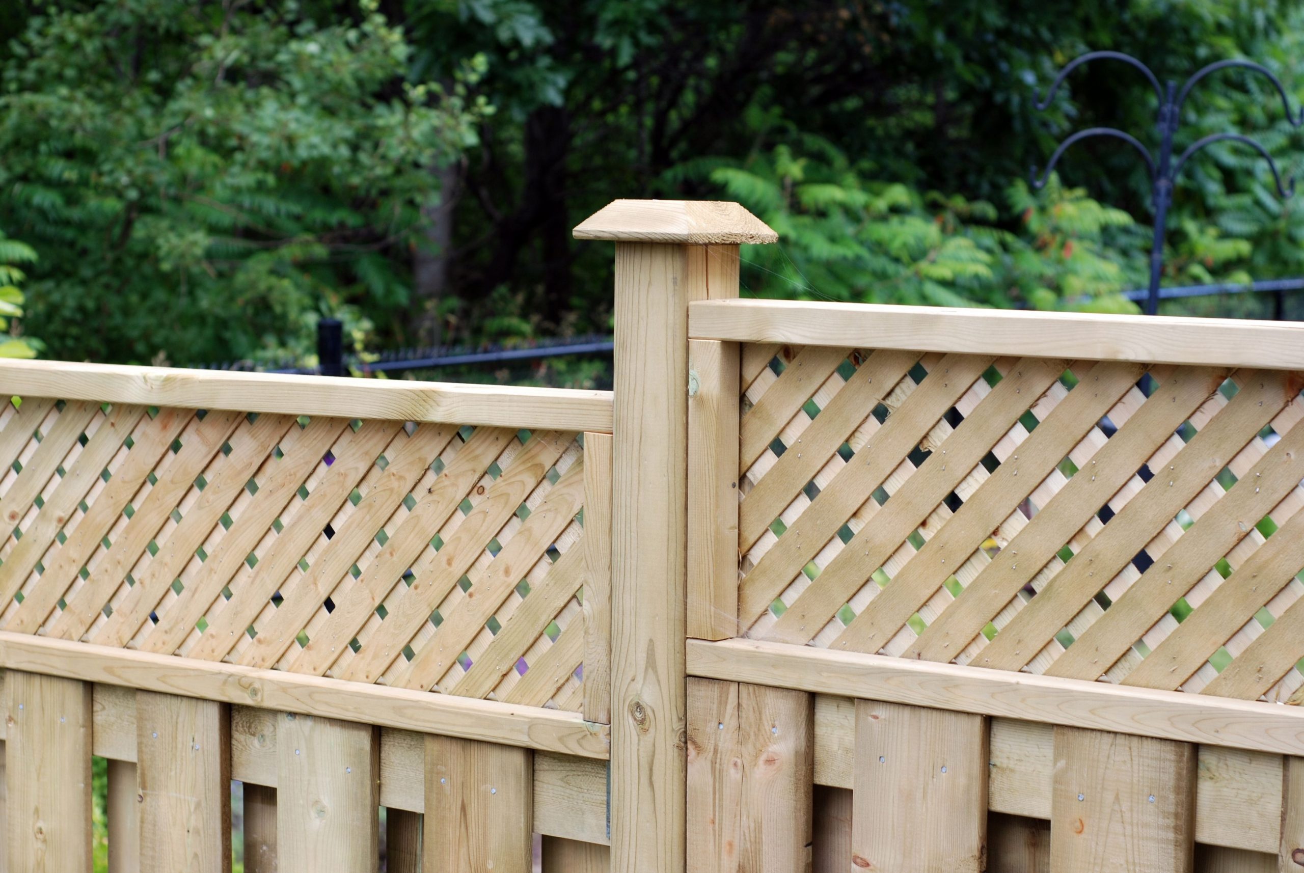 What to Know about Custom Fencing in Calgary