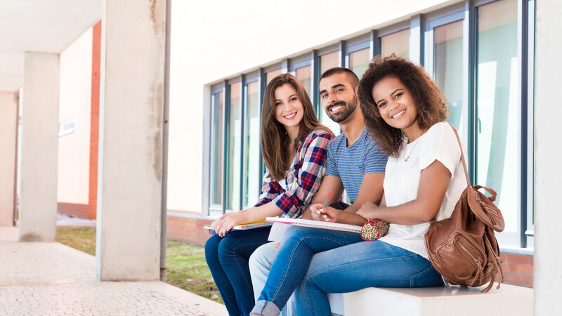 Consider the Pros and Cons of Living in an Off-Campus Apartment