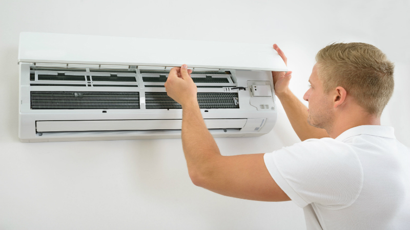 Choosing a Contractor for AC Repairs in Glenview, IL